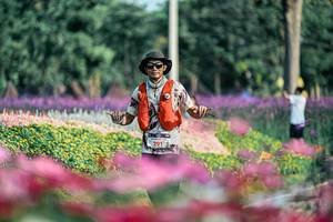 BIB: 
                            <button type="button" onclick="openModal(25933895)" class="btn btn-primary btn-sm float-right btn-popup" data-toggle="modal" data-target=".modal-high-quality">
                        <i class="fas fa-shopping-cart"></i> Add to Cart
                    </button>
                                            <button type="button" onclick="isThisMe(25933895, true)" class="btn btn-success btn-sm float-right btn-popup btn-isme hidden" data-toggle="tooltip" data-placement="bottom" title="นี่คือรูปของคุณใช่ไหม คลิกที่นี่เพื่อเอาเข้าอัลบั้ม">
                        <i class="fas fa-plus"></i> Add to album
                    </button>
                    <button type="button" onclick="isThisMe(25933895, false)" class="btn btn-warning btn-sm float-right btn-popup btn-isnotme hidden">
                        <i class="fas fa-ban"></i> Remove from album
                    </button>